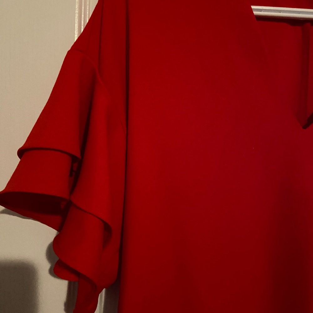 Red dress - Picture 3 of 4